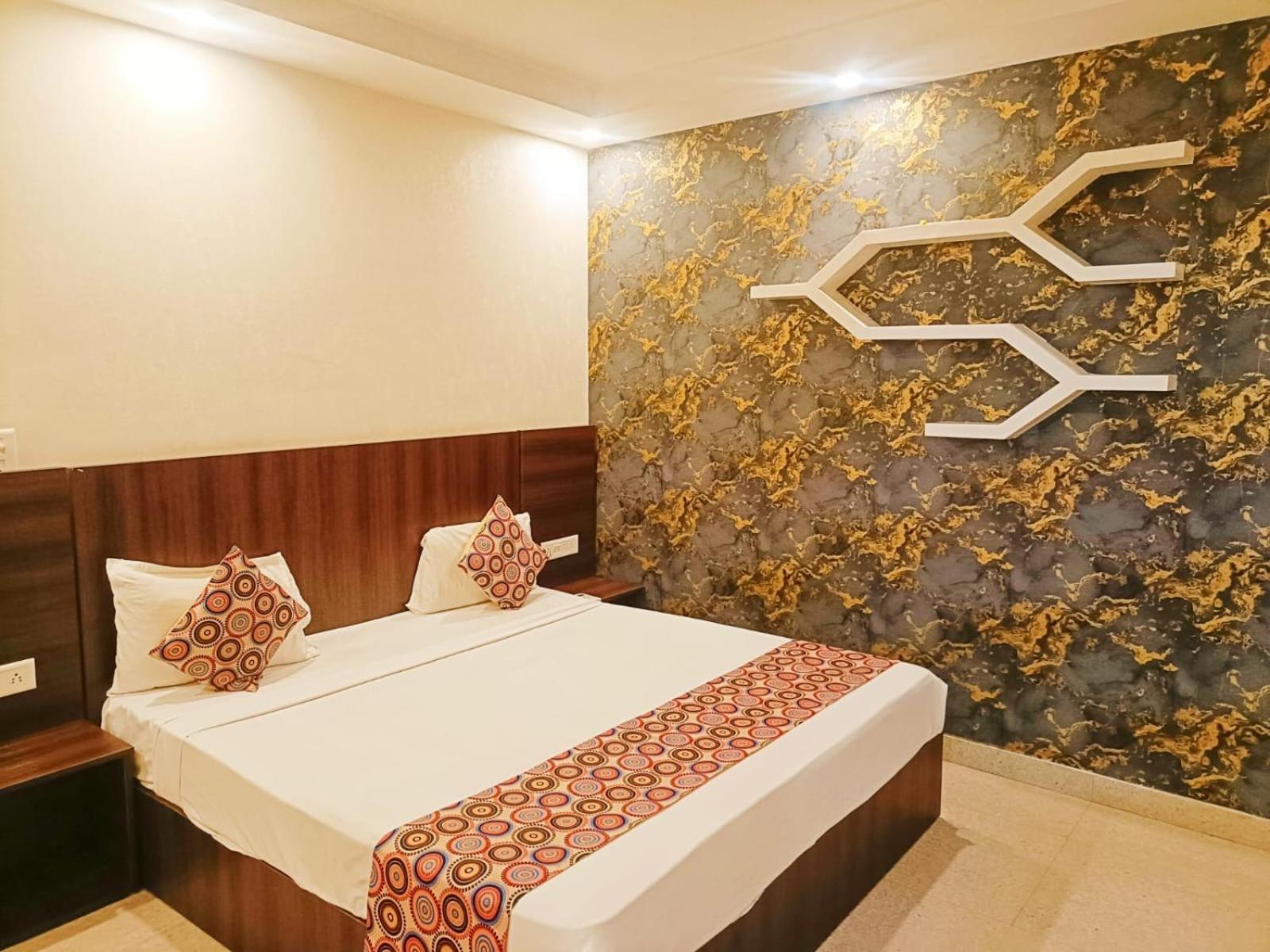 Maison d'hôtes Prime Plaza Ambs Near Igi Airport *