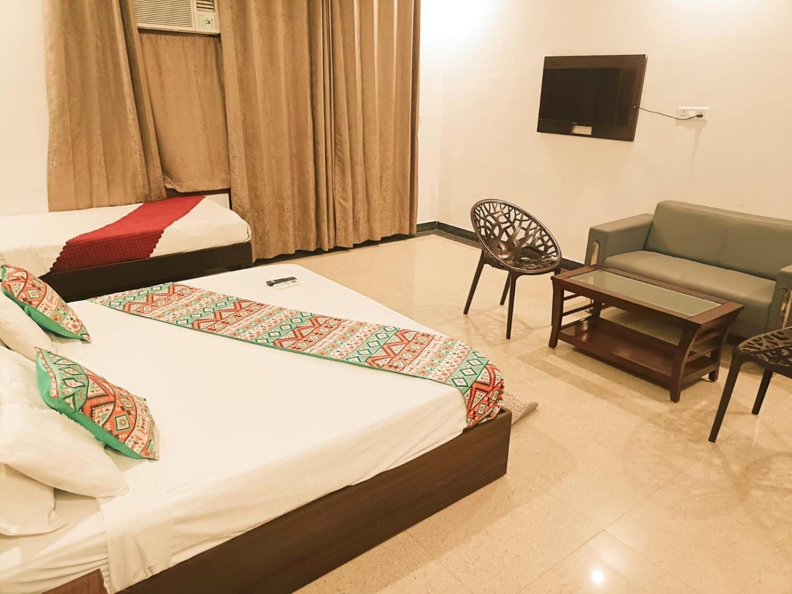 Maison d'hôtes Prime Plaza Ambs Near Igi Airport *